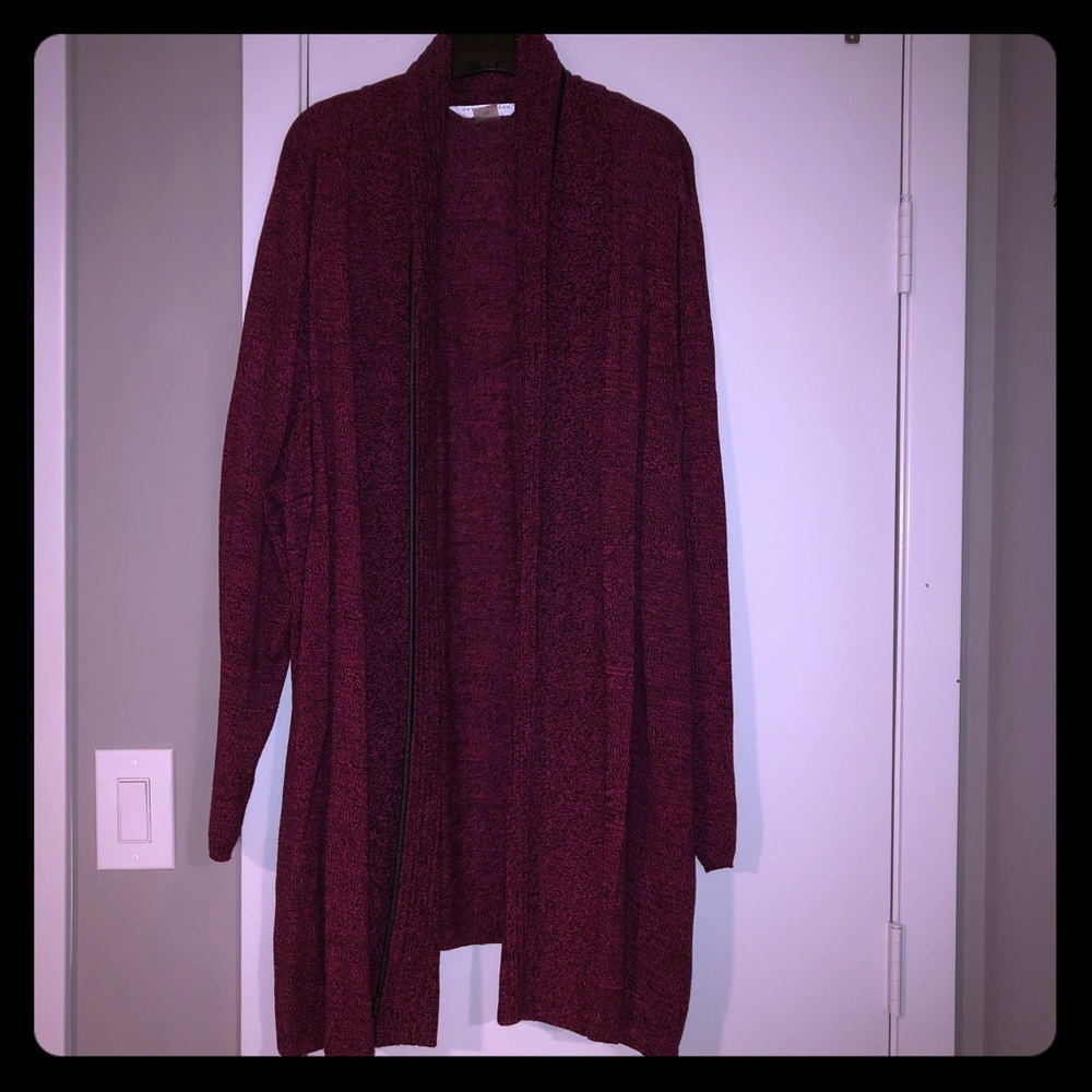 Peter Nygard Sweater